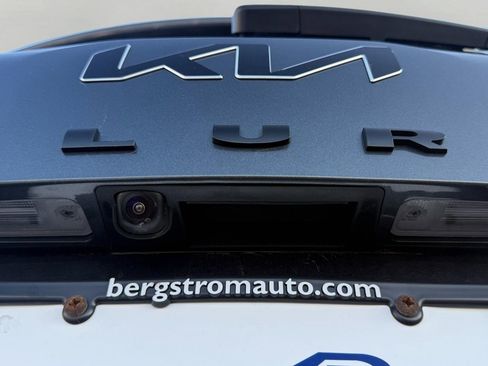 Used 2022 Kia Telluride SX w/ SX Prestige Package image 11