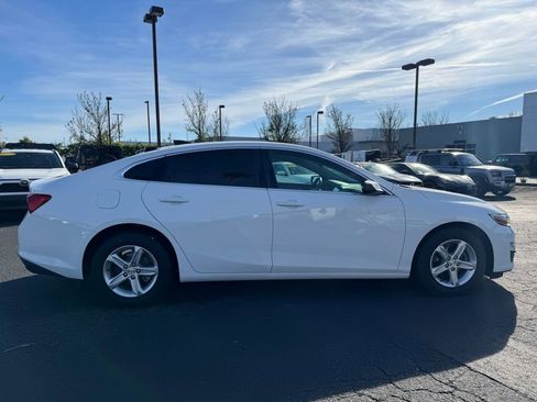 Used 2020 Chevrolet Malibu LS w/ Driver Confidence Package II image 9