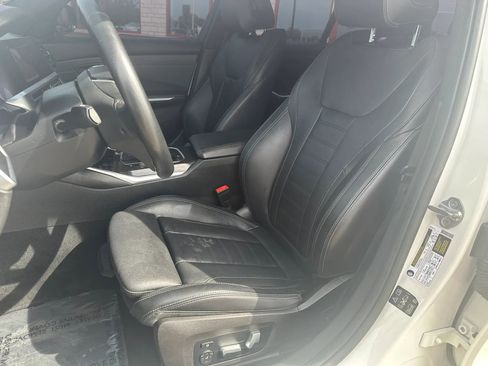 Used 2019 BMW 330i xDrive Sedan AWD/4WD image 9