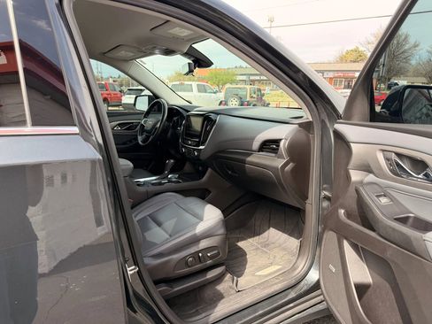 Used 2019 Chevrolet Traverse LT w/ LT Premium Package FWD image 32