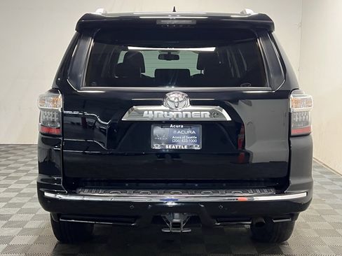 Used 2015 Toyota 4Runner Limited image 21