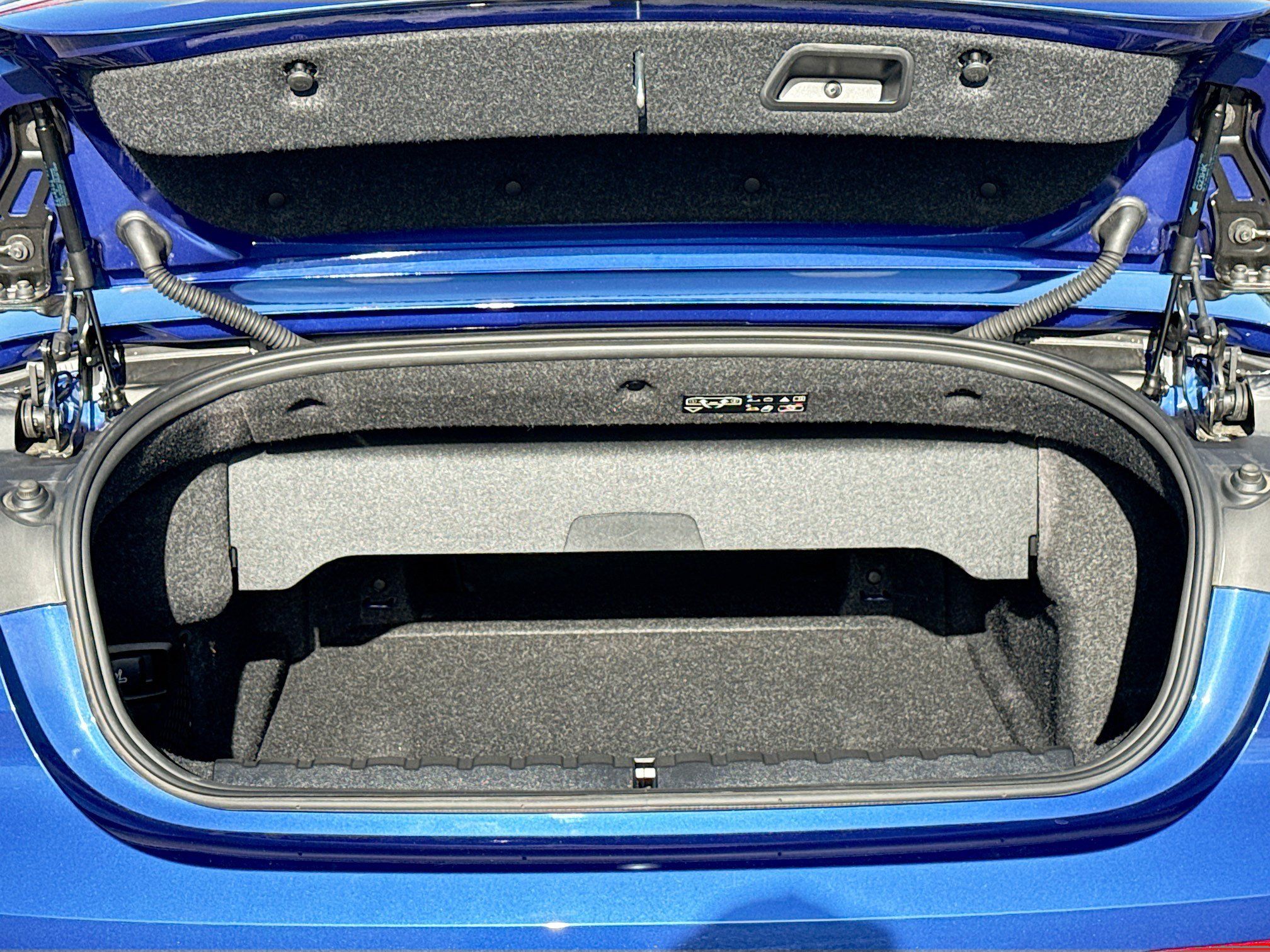Used 2025 BMW M440i Convertible RWD image 12