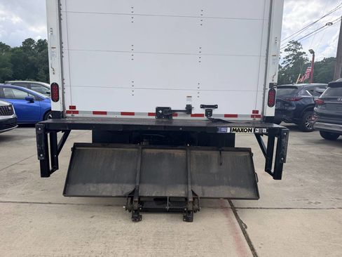 Used 2024 Isuzu NPR RWD image 21