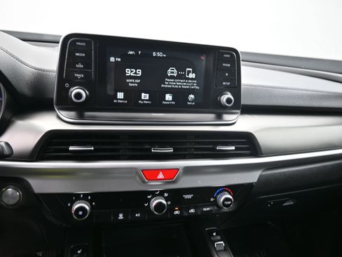 Used 2021 Kia Telluride S image 18