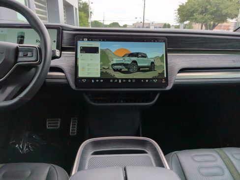 Used 2023 Rivian R1T Adventure AWD/4WD image 26