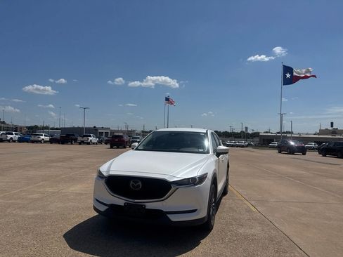 Used 2020 MAZDA CX-5 Touring FWD image 6