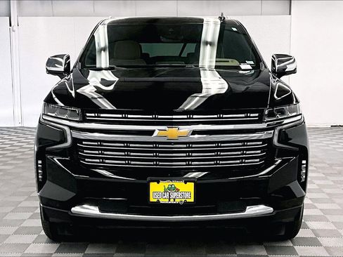 Used 2023 Chevrolet Suburban Premier AWD/4WD image 4
