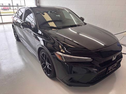 Used 2023 Honda Civic Sport image 1