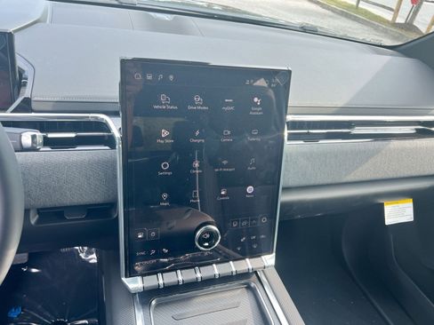 New 2026 GMC Sierra EV Elevation image 16