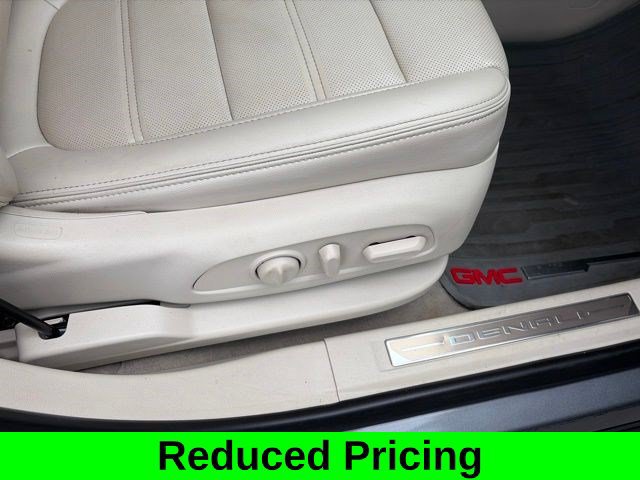 Used 2021 GMC Acadia Denali w/ Trailering Package AWD/4WD image 42