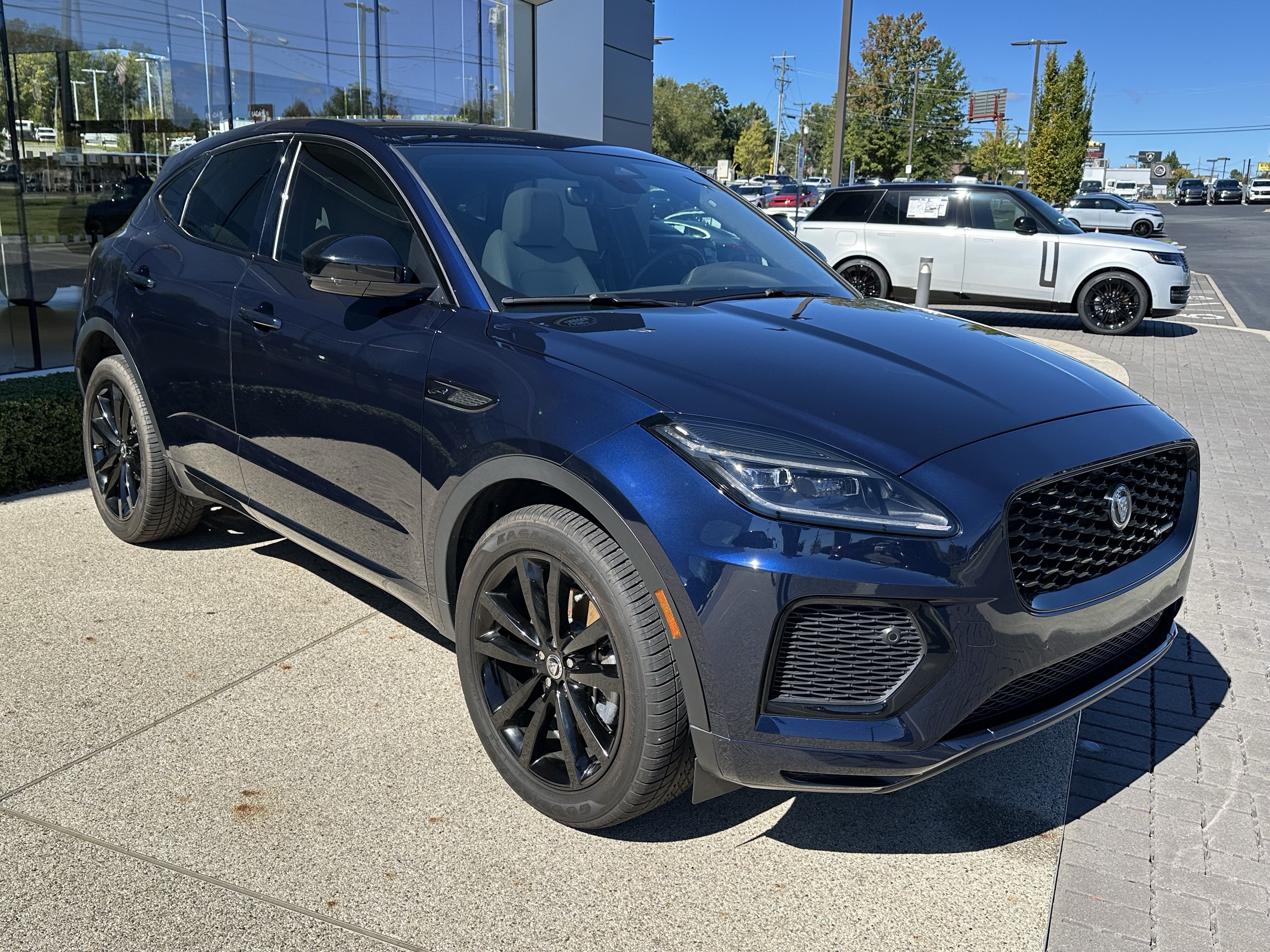 Used 2024 Jaguar E-PACE R-Dynamic SE AWD/4WD image 9