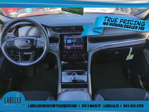 Used 2024 Jeep Grand Cherokee Altitude AWD/4WD image 15