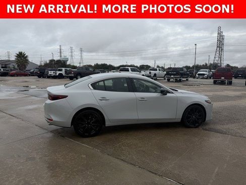 Used 2024 MAZDA MAZDA3 s image 3