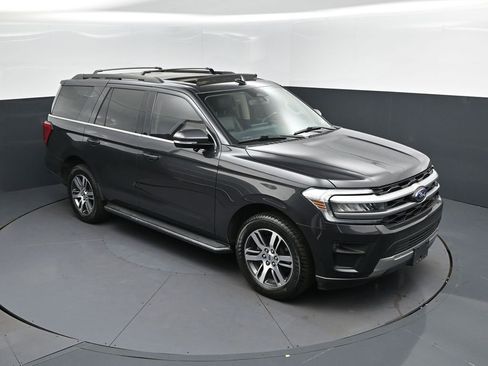 Used 2022 Ford Expedition XLT RWD image 38
