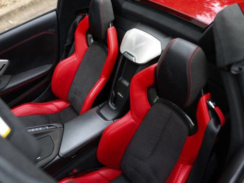 Used 2021 Chevrolet Corvette Stingray Premium Conv w/ Z51 Performance Package RWD image 5