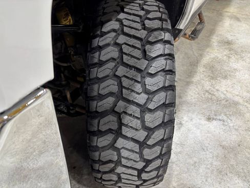 Used 2018 Chevrolet Silverado 2500 W/T w/ Snow Plow Prep Package image 27