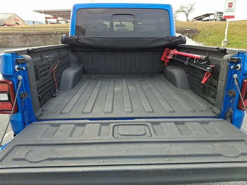 Used 2021 Jeep Gladiator Mojave w/ Dual Top Group image 30