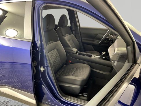 Certified 2026 Nissan Kicks SV w/ Charging Package FWD image 28