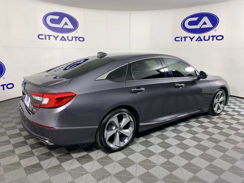 Used 2020 Honda Accord Touring image 3