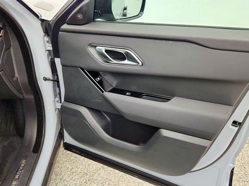 Used 2025 Land Rover Range Rover Velar Dynamic SE AWD/4WD image 26