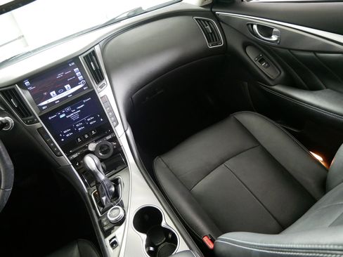 Used 2015 INFINITI Q50 Premium w/ Navigation Package image 11