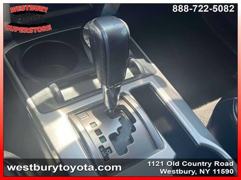 Used 2018 Toyota 4Runner SR5 AWD/4WD image 29