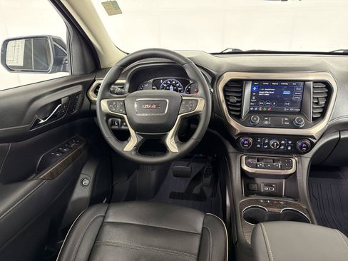 Used 2023 GMC Acadia Denali w/ Denali Ultimate Package FWD image 23