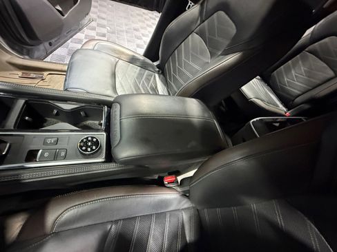 Certified 2024 Nissan Pathfinder Platinum image 15