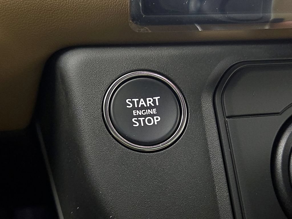 New 2026 Land Rover Defender 130 V8 AWD/4WD image 18