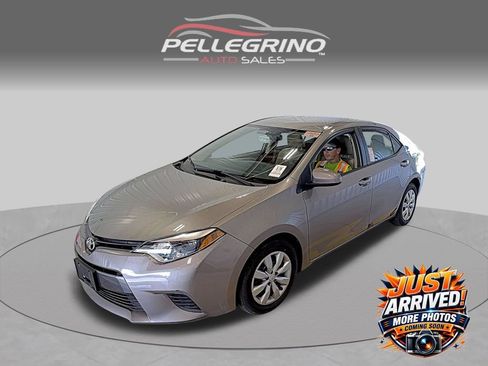 Used 2015 Toyota Corolla LE FWD image 1