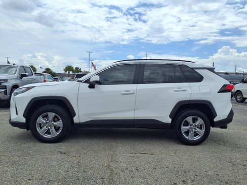 Used 2025 Toyota RAV4 XLE FWD image 24
