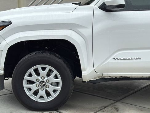 Used 2024 Toyota Tacoma SR5 image 5