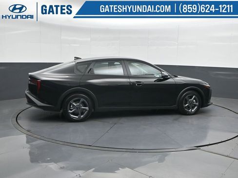 Used 2025 Kia K4 FWD image 3