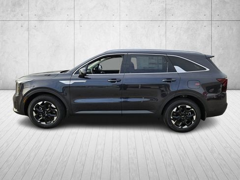 New 2026 Kia Sorento S w/ S Panoramic Sunroof Package image 4