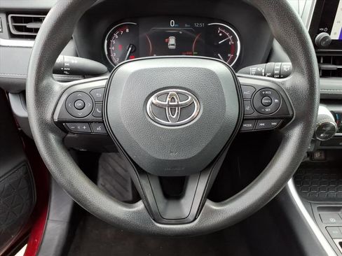 Used 2025 Toyota RAV4 XLE FWD image 19