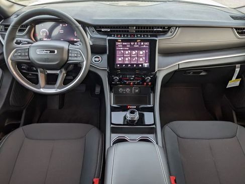 New 2025 Jeep Grand Cherokee L Laredo w/ Luxury Tech Group I RWD image 11