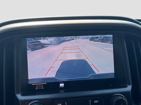 Used 2022 Chevrolet Colorado Z71 w/ Safety Package AWD/4WD image 14