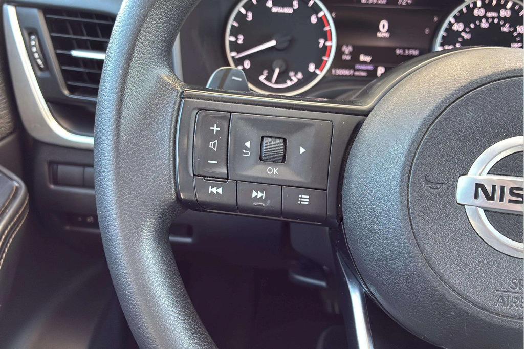 Used 2021 Nissan Rogue S FWD image 25