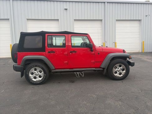 Used 2017 Jeep Wrangler Unlimited Sport w/ Mopar Black Appearance Group image 8