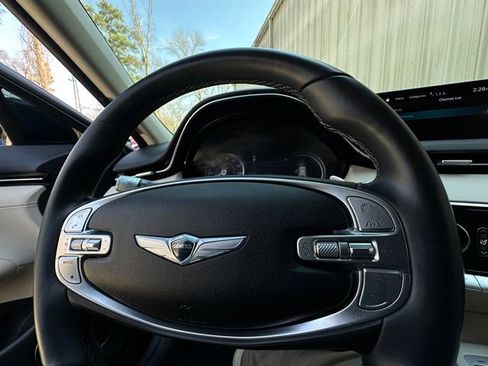 Used 2023 Genesis GV70 2.5T w/ Select Package image 15