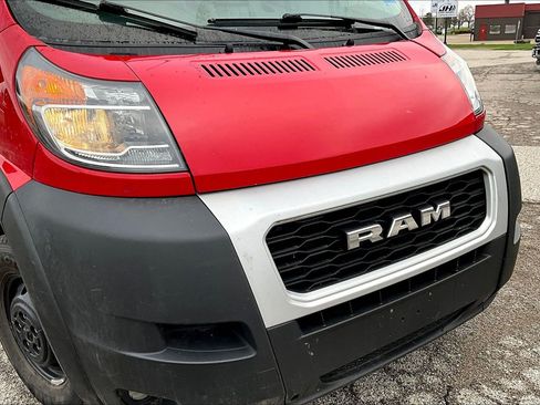 Used 2021 RAM ProMaster 2500 w/ Convenience Group FWD image 3