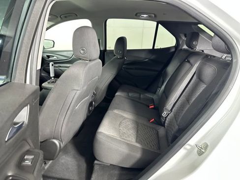 Used 2018 Chevrolet Equinox LT image 25