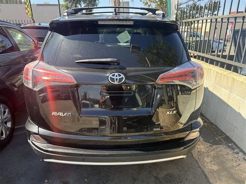 Used 2016 Toyota RAV4 XLE w/ Convenience Package FWD image 17