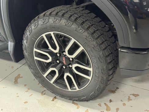 New 2026 GMC Sierra 1500 AT4 w/ AT4 Premium Package AWD/4WD image 4