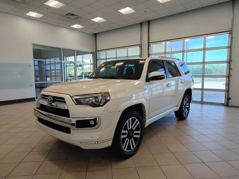 Used 2023 Toyota 4Runner Limited AWD/4WD image 7