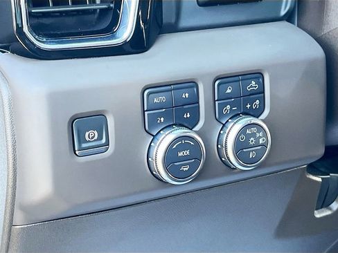 Used 2024 GMC Sierra 2500 Denali w/ Denali Reserve Package image 10