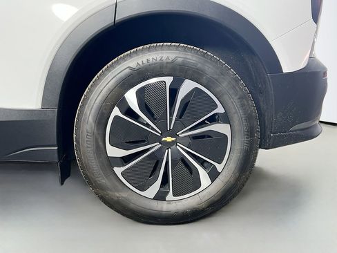 New 2026 Chevrolet Blazer EV LT AWD/4WD image 29