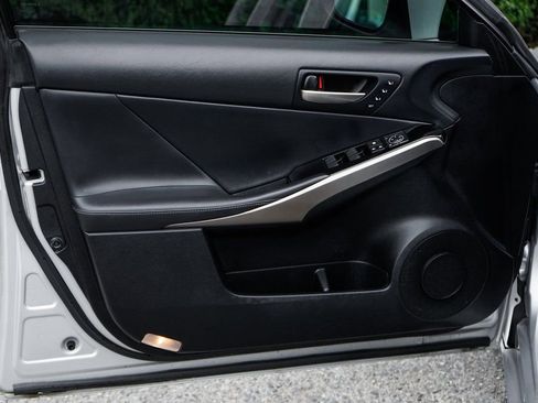 Used 2018 Lexus IS 300 AWD w/ Comfort Package image 14