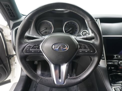 Used 2017 INFINITI Q60 w/ Premium Plus Package 2.0T RWD image 18