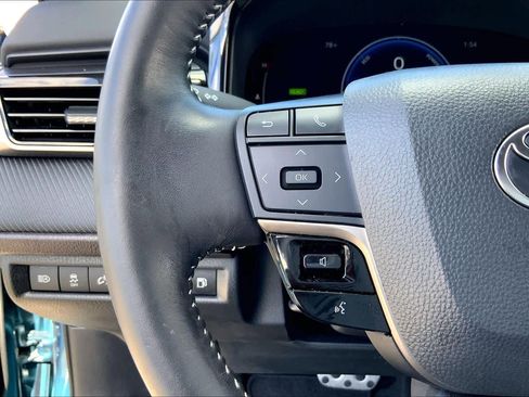 Certified 2025 Toyota Camry SE image 23